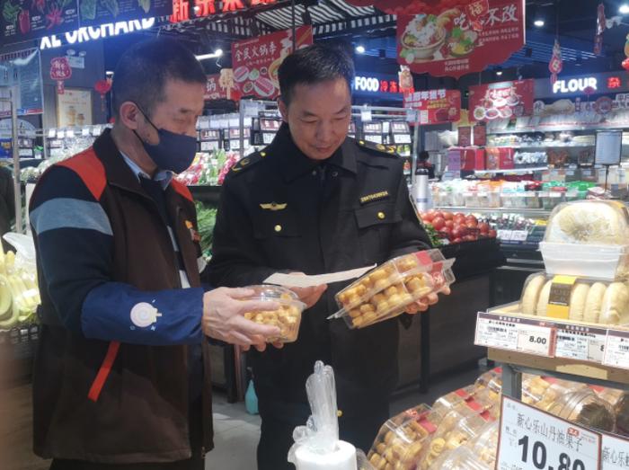 甘肃省临泽县沙河镇市场监管所开展散装食品专项整治