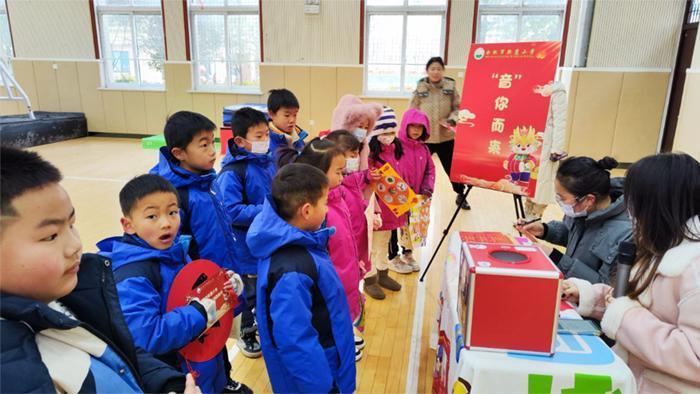 乐趣无穷，学以致用——合肥市新麓小学开展一二年级期末游园趣评活动