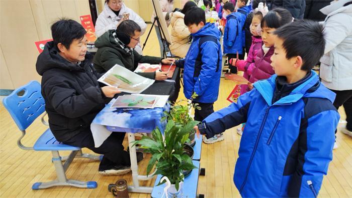 乐趣无穷，学以致用——合肥市新麓小学开展一二年级期末游园趣评活动