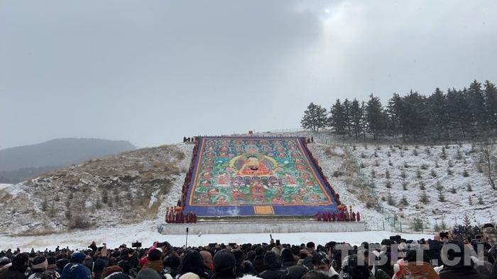 【新春走基层】瑞雪映照拉卜楞寺展佛节