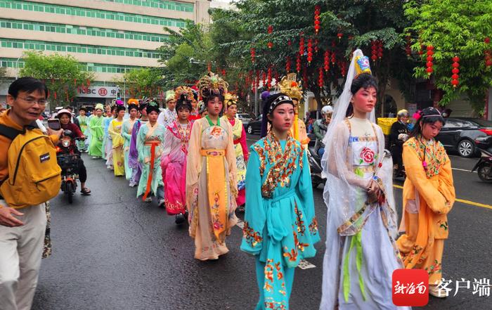 海口府城：舞狮、游街闹元宵