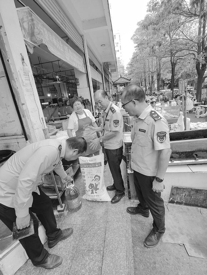 海南省乐东黎族自治县市场监管局加强对食品安全、特种设备安全和物价的监管