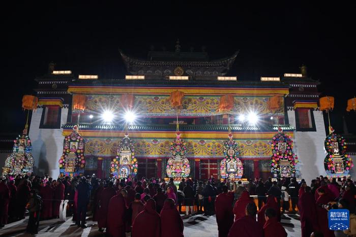 中央媒体看甘肃 | “世界藏学府”拉卜楞寺举办酥油花灯展