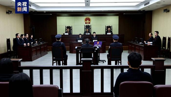 受贿8823万余元，青海省人大常委会原党组书记、副主任李杰翔被判无期徒刑