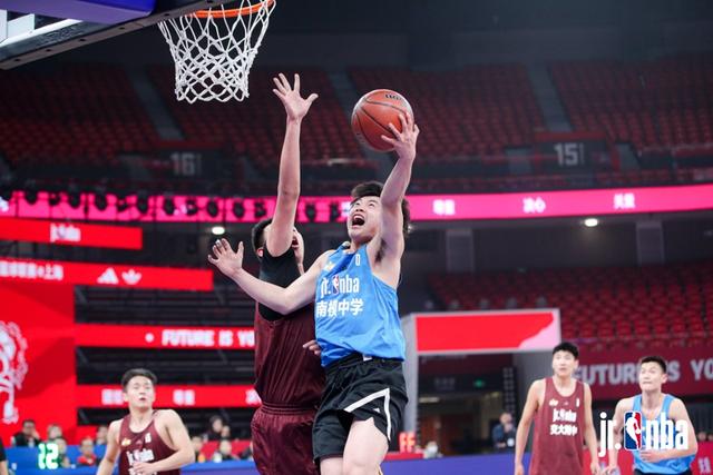 为上海青少年提供高规格、高水平篮球赛事！丛学娣：这是一个非常好的平台