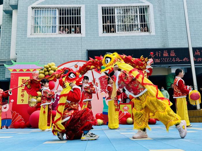 龙行龘龘，“庙”趣横生——安幼教育集团总园2024年春季开学典礼暨亲子庙会活动