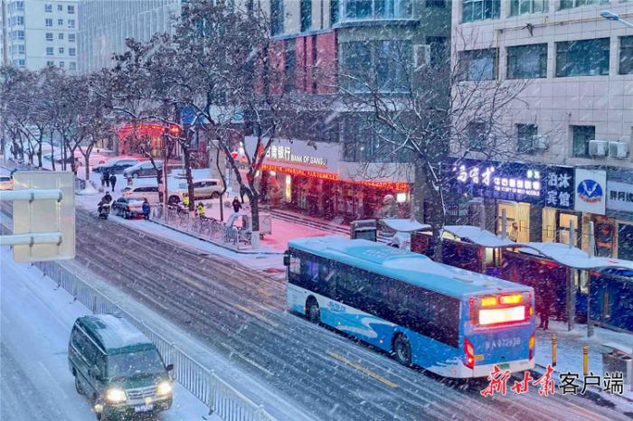 过去24小时，甘肃75个县区出现降雪天气