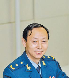 全国政协委员、空军工程大学教授吴德伟：向着科研高峰再出发