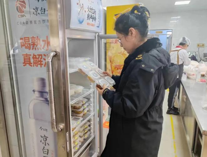黑龙江省双鸭山市市场监管局岭东分局开展集体用餐单位专项检查