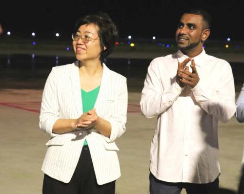 驻马尔代夫大使王立新出席东方航空公司昆明至马累航班复航欢迎仪式