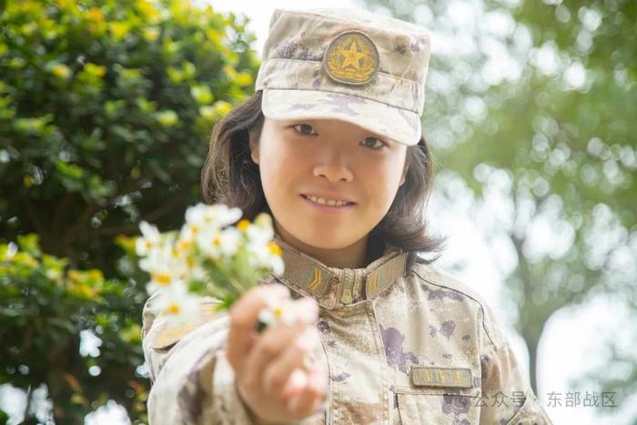 退伍季｜女兵的迷彩青春