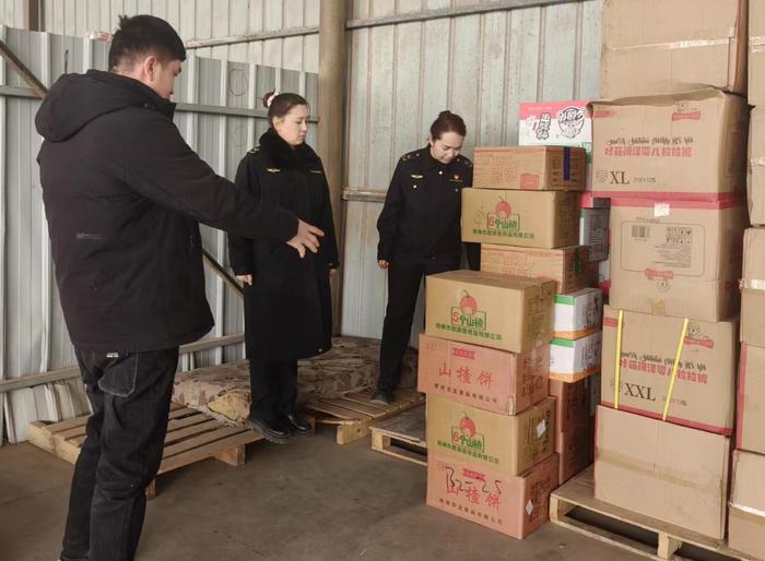 新疆巴楚县市场监管局对物流寄递行业进行专项检查