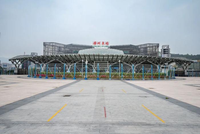 开行广深城际铁路的广州东站 图/图虫创意