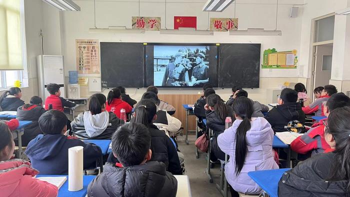 灞桥区石佛寺小学开展“学雷锋”系列活动