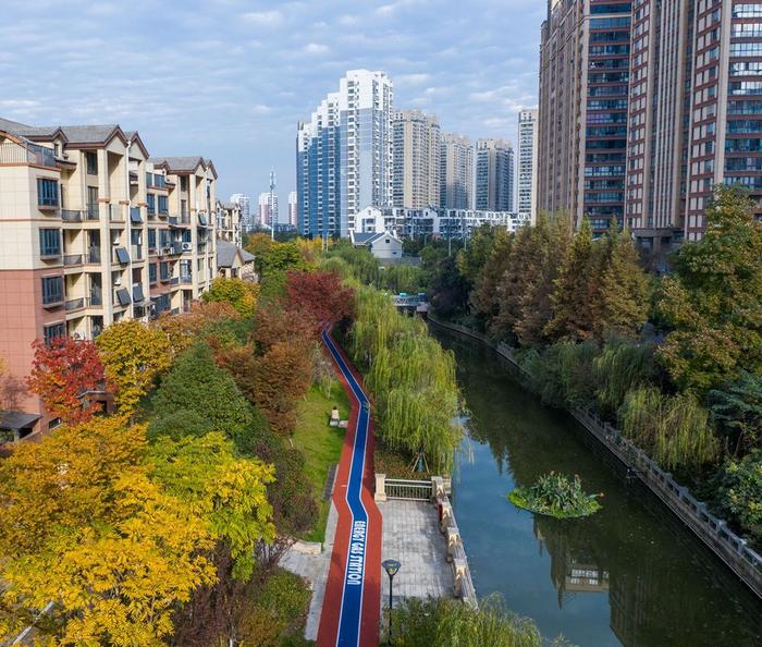 每经专访全国人大代表、湖州市市长洪湖鹏：以科技创新塑造发展新优势，打造绿色智造湖州样本