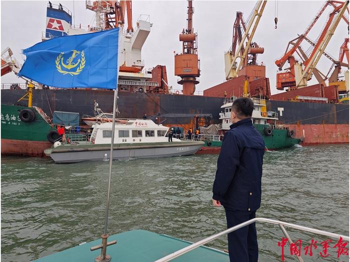 南疆海事开展“水域+陆域”联合巡查  保障南疆港区海上安全形势持续稳定