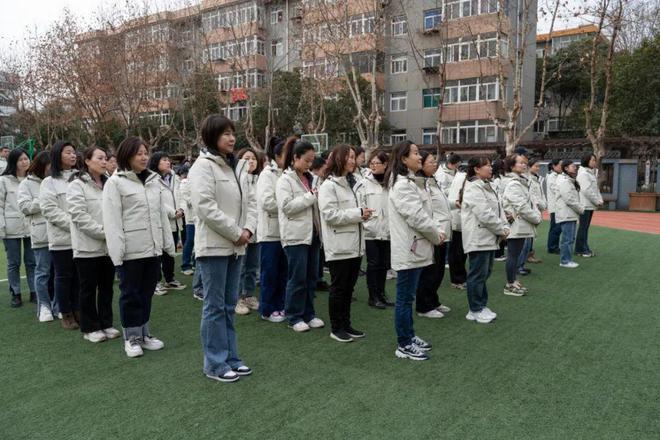 有“她”力量 最“聚”光芒 | 西安市雁塔区航天小学开展“三八”国际劳动妇女节庆祝活动