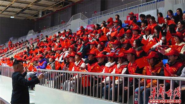 青春志愿！湖南交通工程学院100名大学生服务衡阳市职工羽毛球大赛开幕式