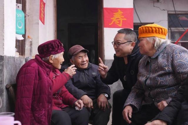 湖南长寿娭毑迎来110岁生日：五代同堂，最大的孙子都快70岁了