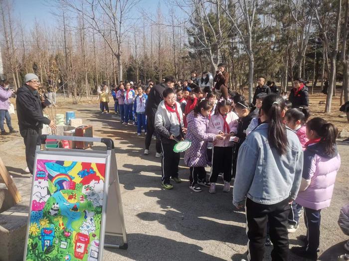 环保向阳生 植绿正当时——松岭路小学四年级二班举办系列活动迎接植树节