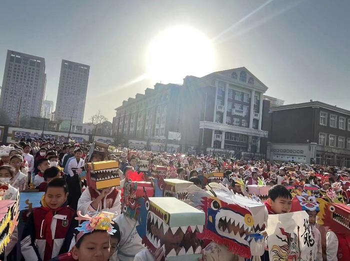 石家庄市维明路小学开展“兰心龙韵 抬头见春”主题活动