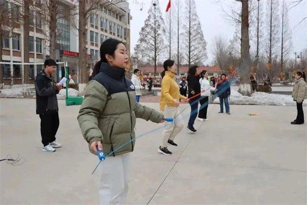 牟平育英艺术中学开展庆祝国际妇女节系列活动