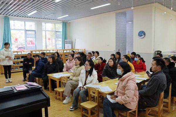 竹溪县西关幼儿园高桥园区召开新生家长见面会