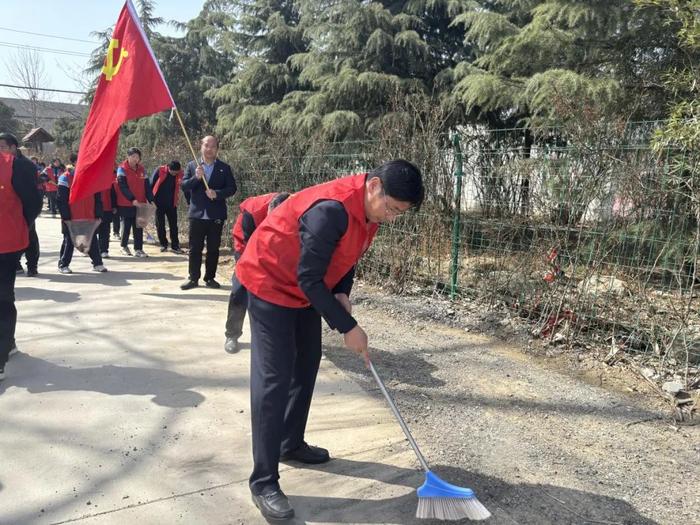 南阳市第十完全学校高级中学党支部开展主题党日及党课学习活动