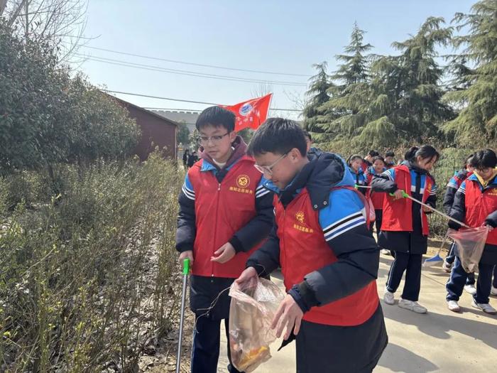 南阳市第十完全学校高级中学党支部开展主题党日及党课学习活动