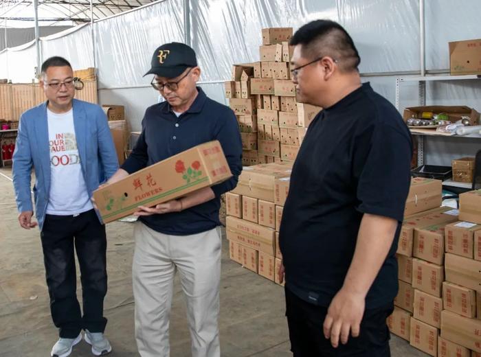 申通王文彬考察斗南花卉市场 承诺定制化服务贴合商家需求