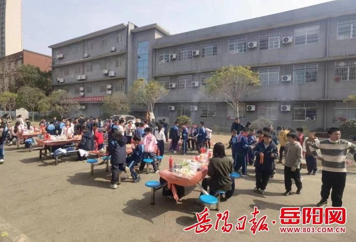 （教育）华容县城关中心小学：赴春日之约，品烧烤之味