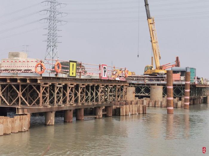 沪苏湖铁路练塘站配套道路工程大港桥完成水下工程