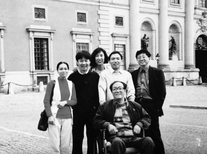 林白、余华、格非、史铁生等人合照