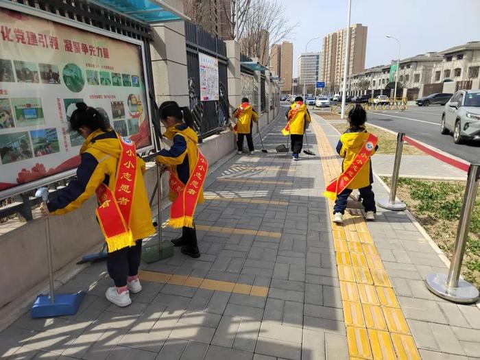 争做文明好少年 雷锋精神永流传——浐灞第八小学开展“雷锋精神永流传”系列主题活动