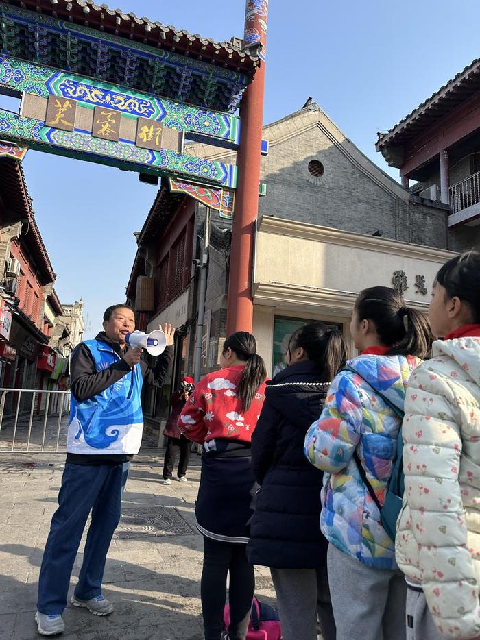 爱泉护泉，山师附小在行动