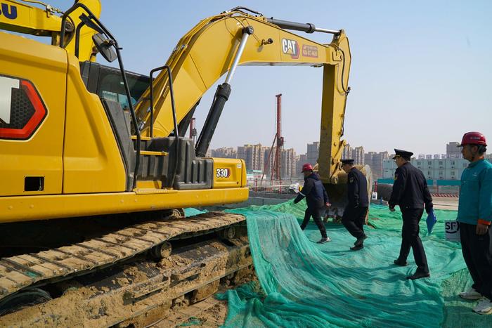 北京市启动空气重污染黄色预警 加大对扬尘控制措施力度