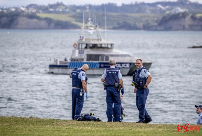 新西兰男子钓鱼时发现疑似中国女子尸骸，衣物上写“娟燕针织制衣厂”