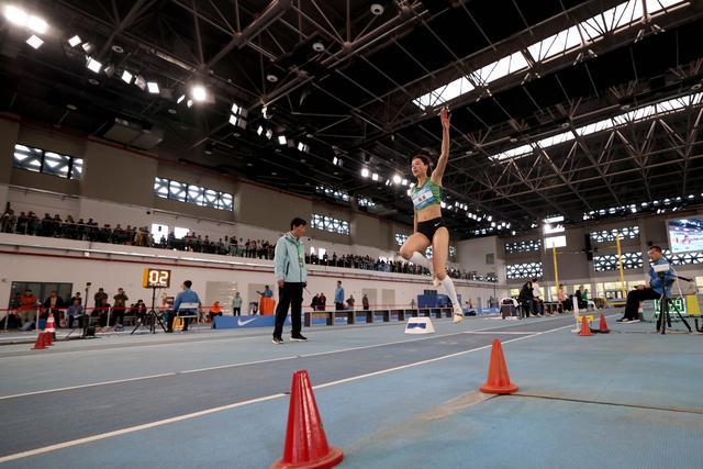 田径——全国室内田径大奖赛南京站：周慧获女子三级跳远冠军