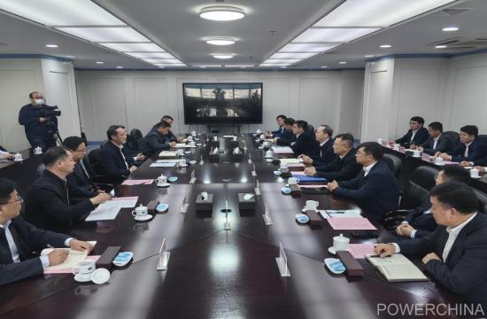 徐鹏程与水利部黄河水利委员会党组书记、主任祖雷鸣会谈