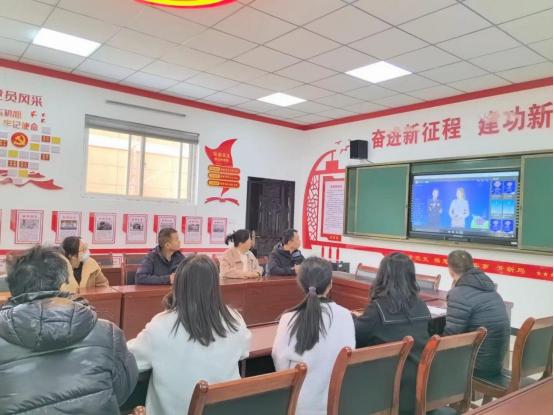 未央区徐寨小学组织全体师生观看消防安全公开课