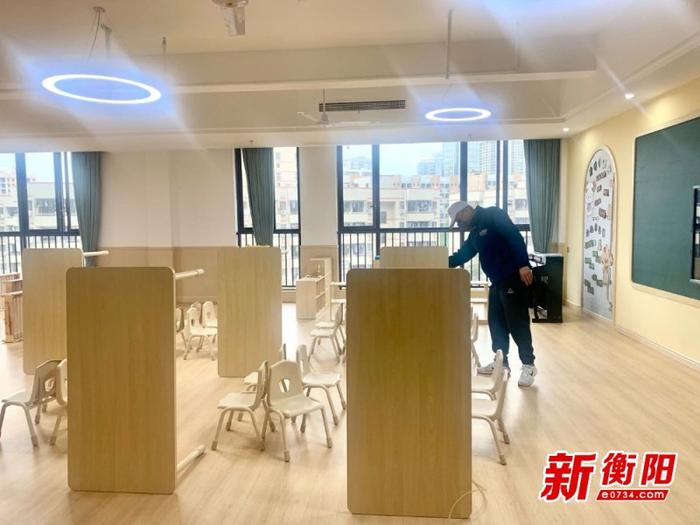 幼儿园校舍全面除酫迎开学，营造一个安全生活学习环境