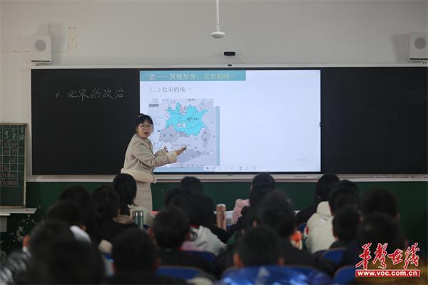 澧县第四片区初中历史教学比武初赛在小渡口镇中学举行