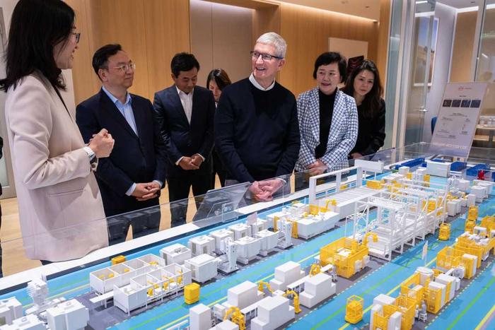 经济日报记者访苹果公司CEO蒂姆·库克：苹果与中国供应链是双赢关系