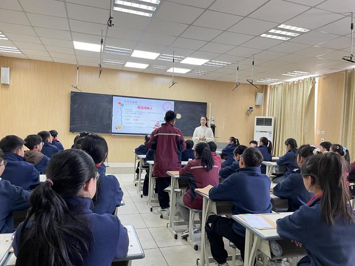 立足学科核心素养，提升课堂教学品质 二七区佛岗小学参加区级课堂文化节课例评比活动