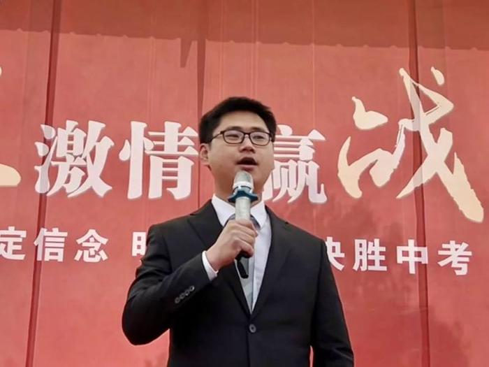 点燃激情，赢战中考|东江中学举行2024届初三学子中考誓师大会