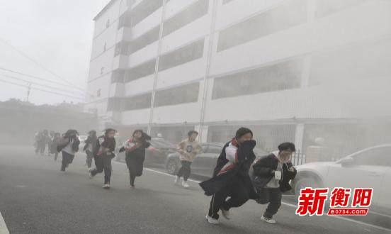 应急疏散演练 筑牢安全防线——衡阳市第五中学开展住校生应急疏散演练活动