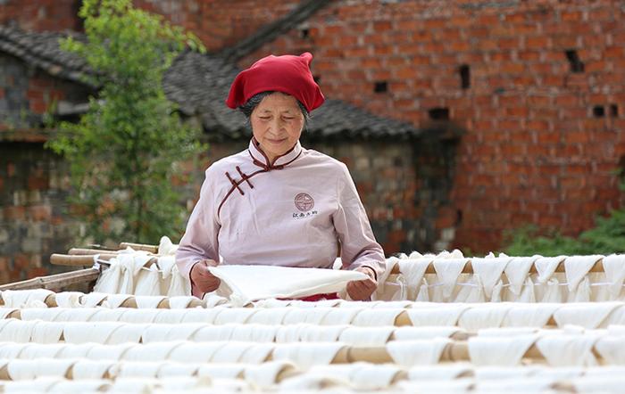 199入手双宫茧蚕丝被？轻薄透气、春夏换季刚需