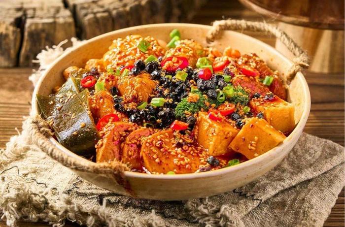 那么,大牌油辣子冒菜是如何借供应链实现突围的呢?