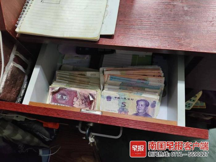 你有多久没用过现金购物了？找零方便吗？记者实地体验→