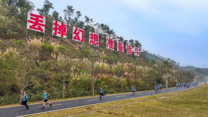 练强“中军帐”，从大校到尉官齐闯“连环阵”……